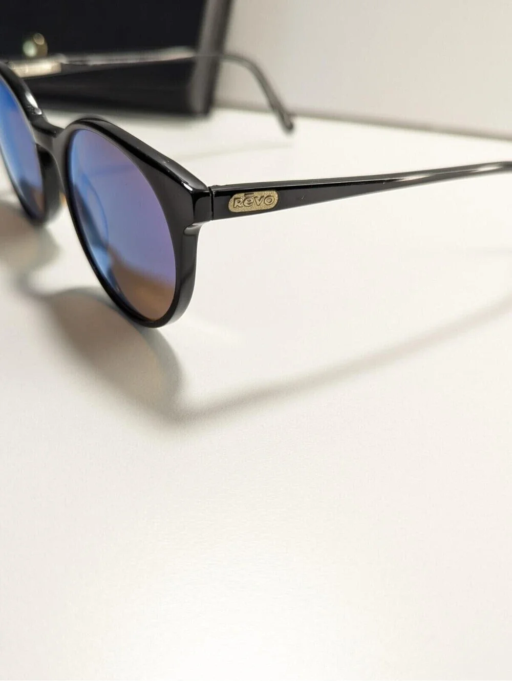 Revo 957/001 Black Frame Blue Mirror Lens Sunglasses Hong Kong 50-15-134